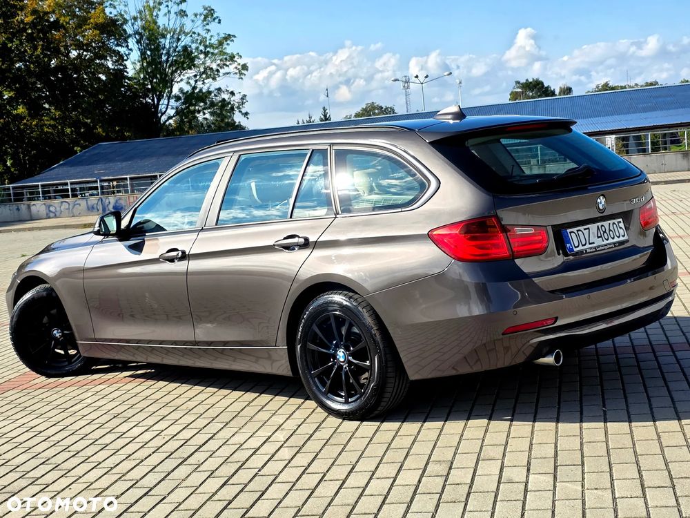BMW Seria 3 318d DPF Touring Edition Exclusive - 2