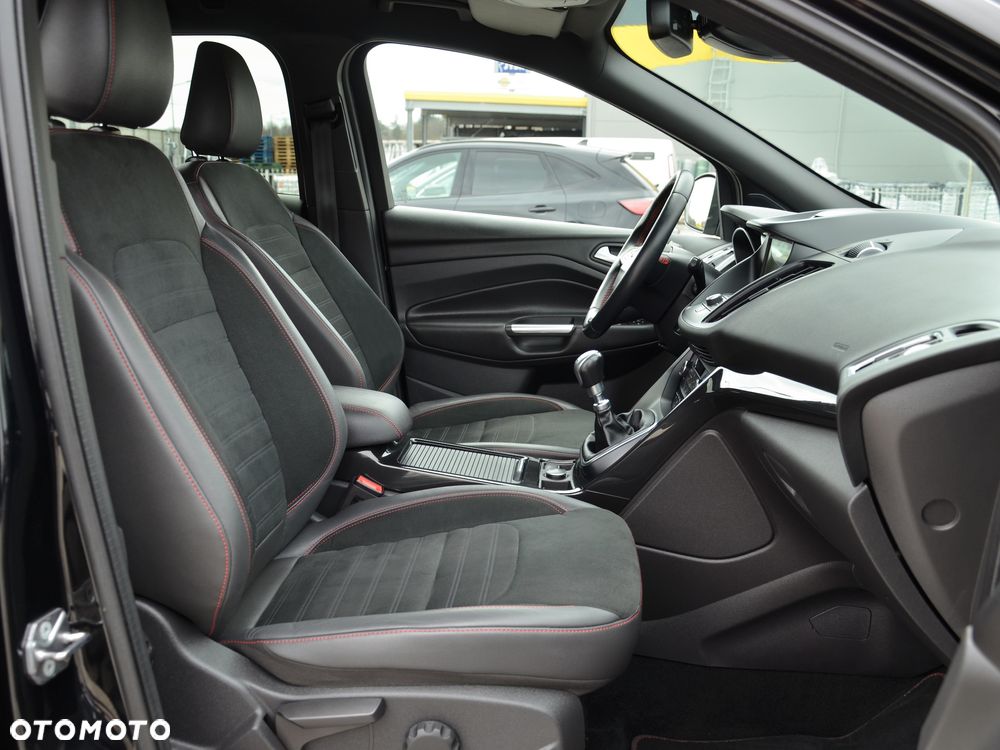 Ford Kuga 2.0 TDCi AWD ST-Line Black - 14