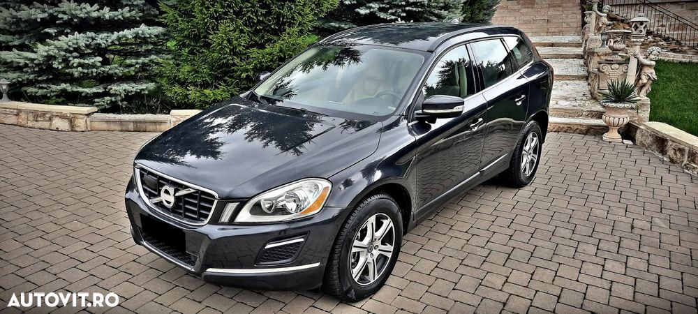 Volvo XC 60 D5 AWD Geartronic Momentum - 11