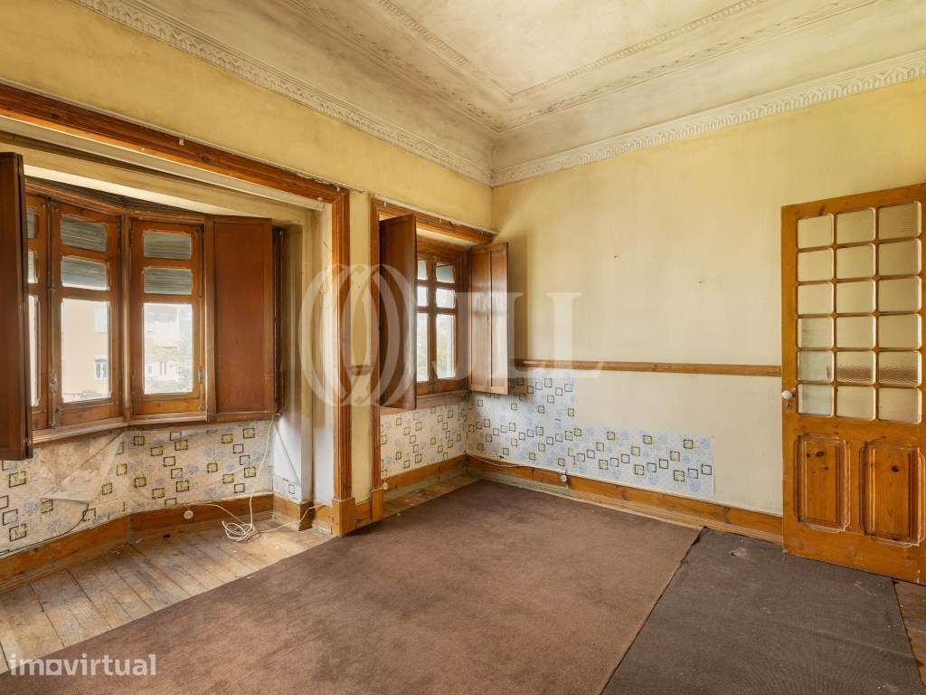 Apartamento T2, para remodelação, em Arroios, Lisboa - Grande imagem: 2/19