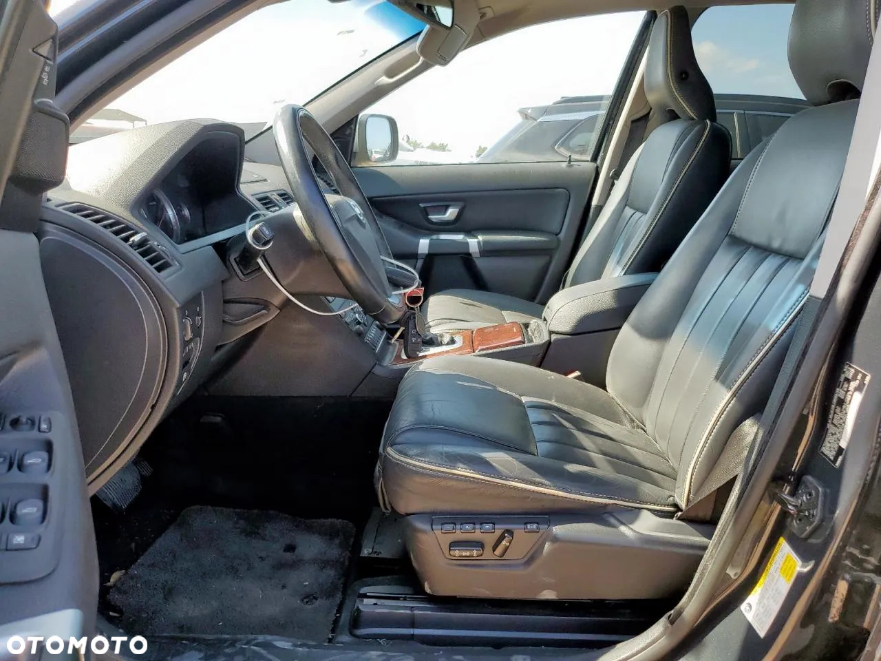Volvo XC 90 - 7