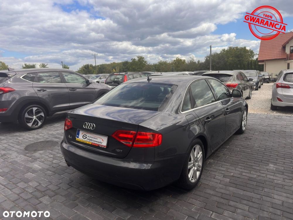 Audi A4 Limousine - 11
