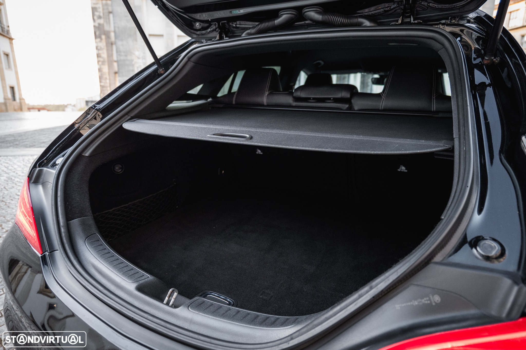 Mercedes-Benz CLA 200 d Shooting Brake Urban - 21