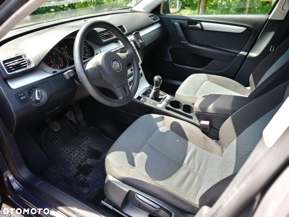 Volkswagen Passat 2.0 TDI DPF Comfortline - 12