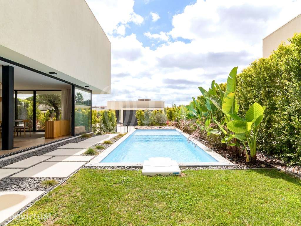 Moradia T4 com jardim e piscina Albarraque Sintra - Grande imagem: 4/58