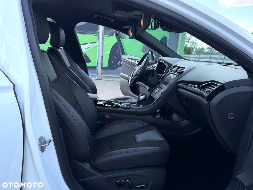 Ford Mondeo - 22
