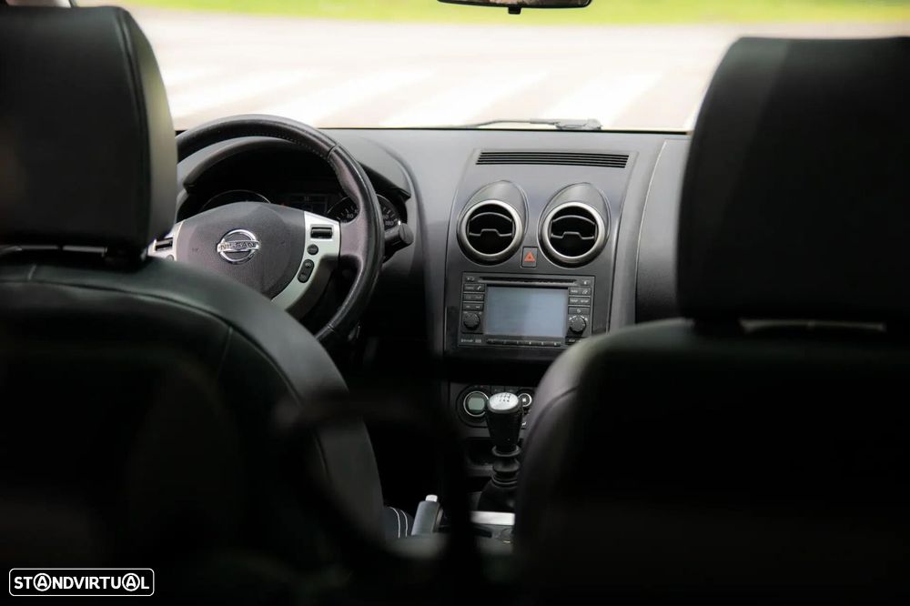 Nissan Qashqai +2 - 14