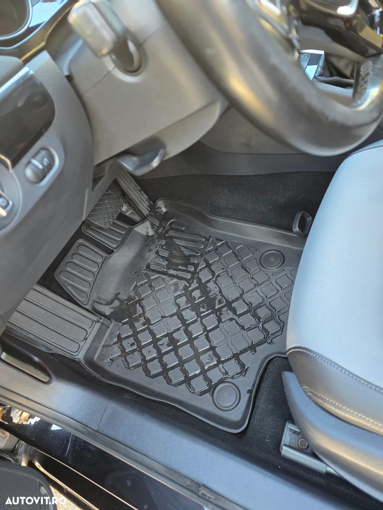 Volkswagen Jetta 2.0 TDI DSG Comfortline - 16