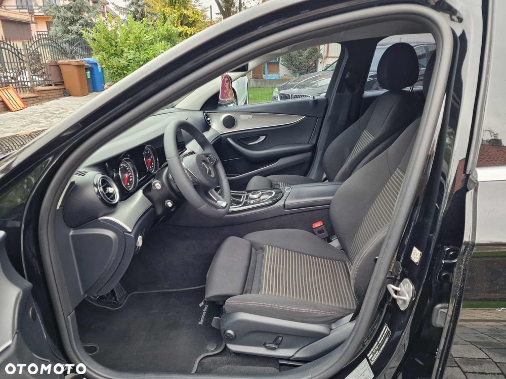 Mercedes-Benz Klasa E 220 d 9G-TRONIC - 16
