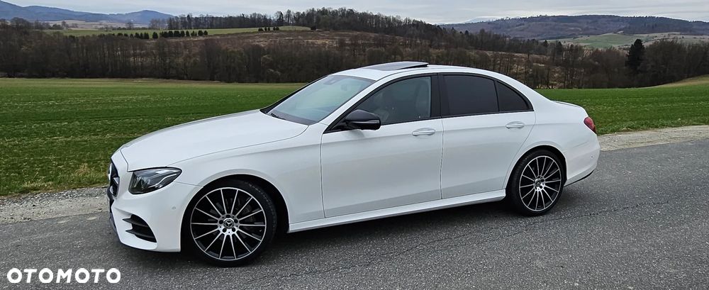 Mercedes-Benz Klasa E 220 d 4Matic 9G-TRONIC AMG Line - 3