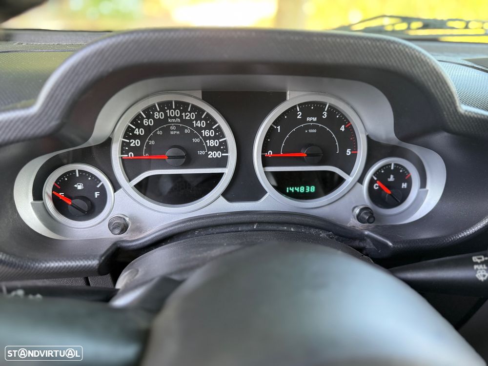 Jeep Wrangler 2.8 CRD DPF Sport - 23