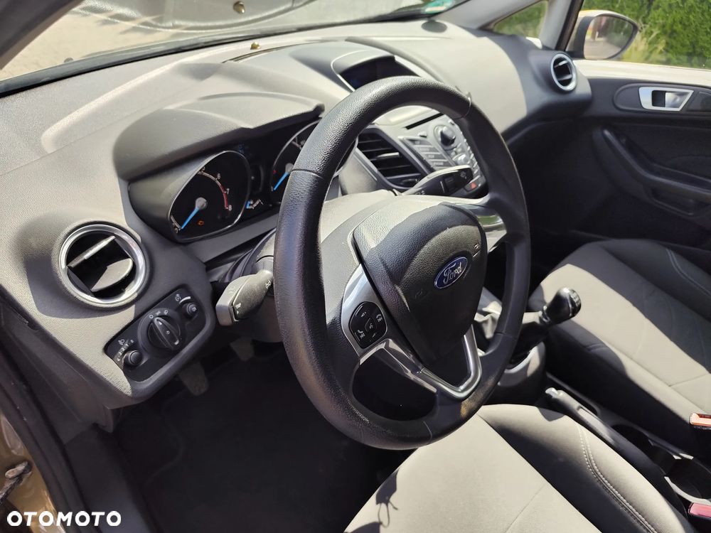 Ford Fiesta 1.25 Titanium X - 29