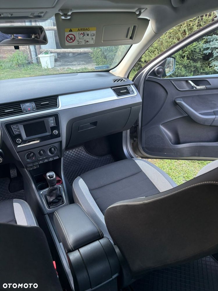 Skoda RAPID - 6