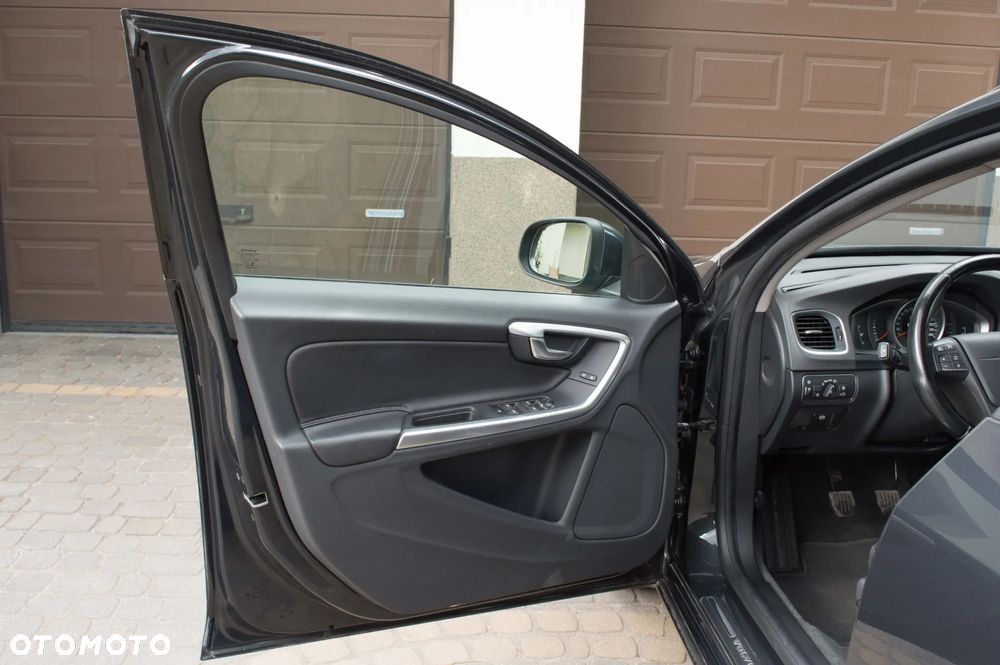 Volvo V60 D4 Business Edition - 13