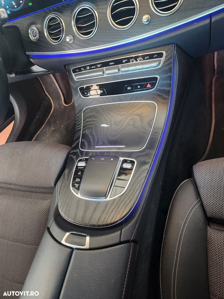 Mercedes-Benz E 220 d Aut. - 10