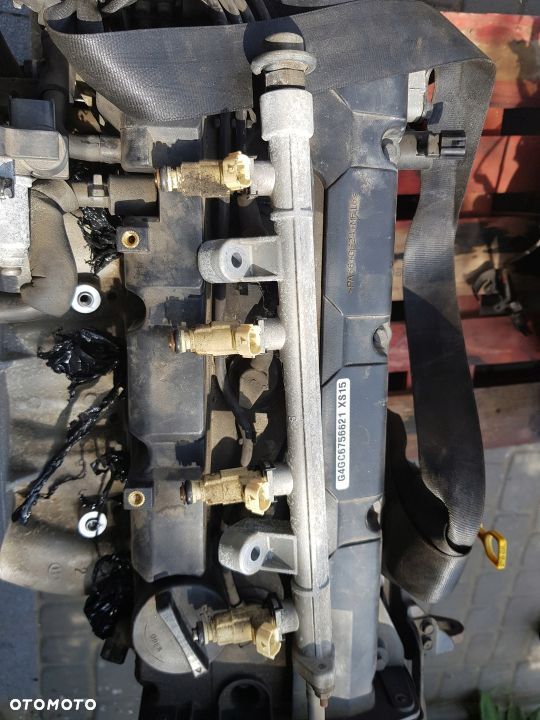 Kia Sportage II 2.0 16v Listwa Wtryskowa - 2