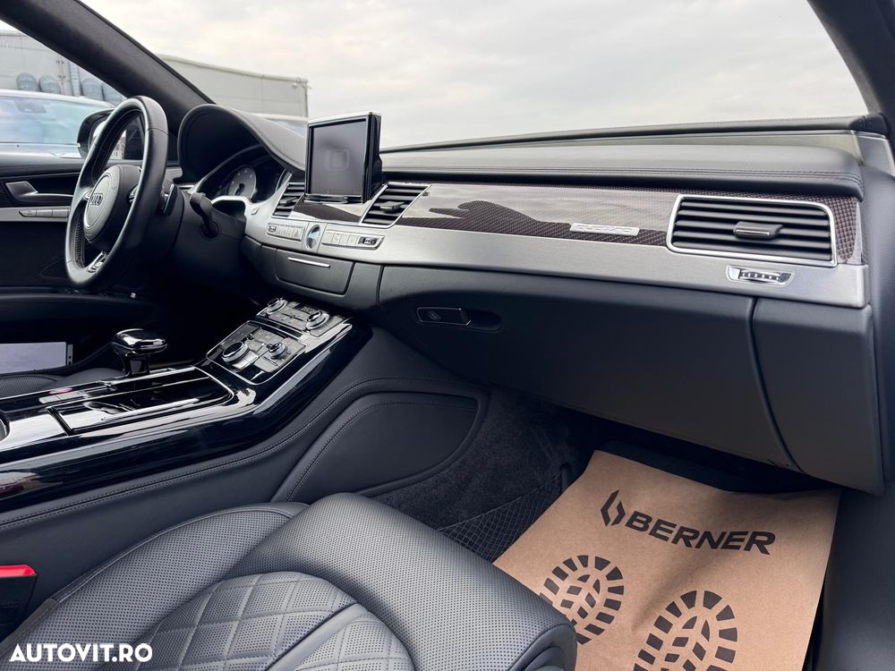 Audi S8 - 18