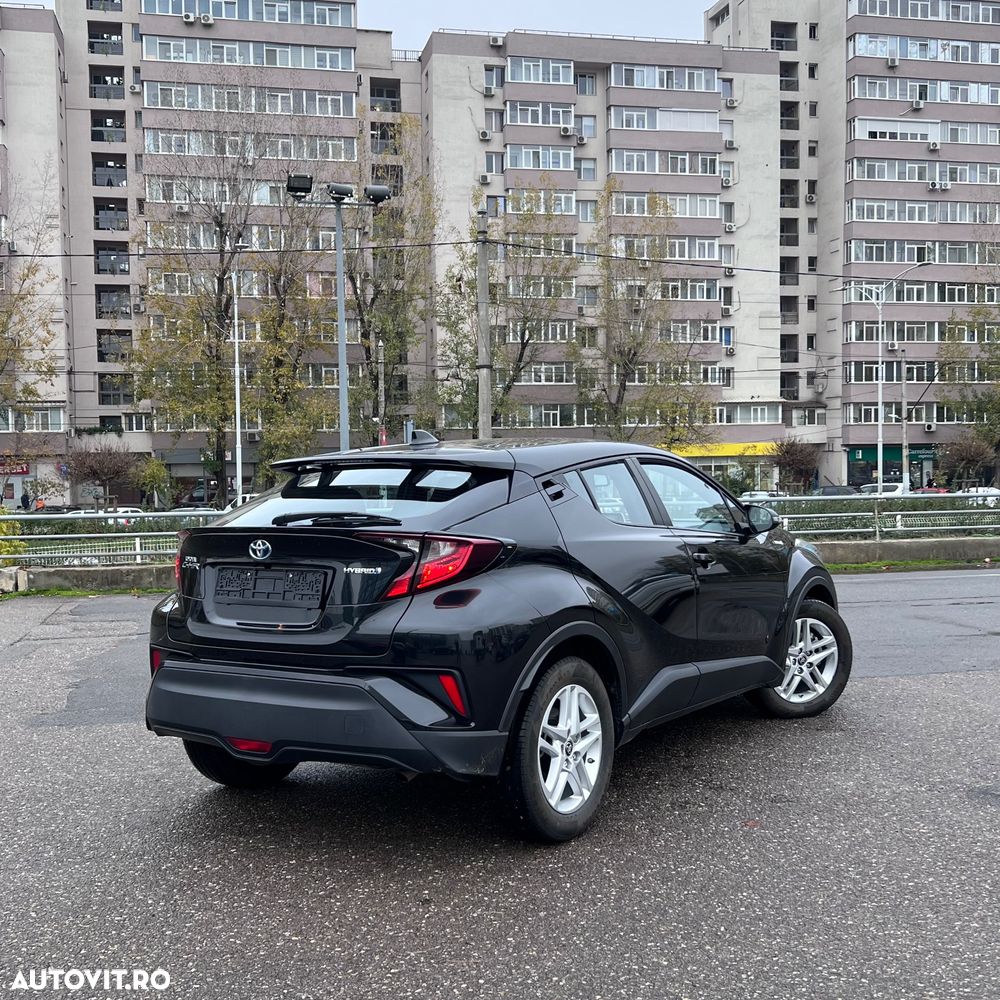Toyota C-HR Hybrid Business-Edition - 4
