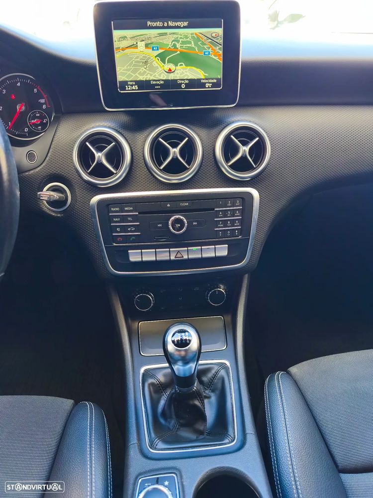 Mercedes-Benz A 180 d Activity Edition - 14