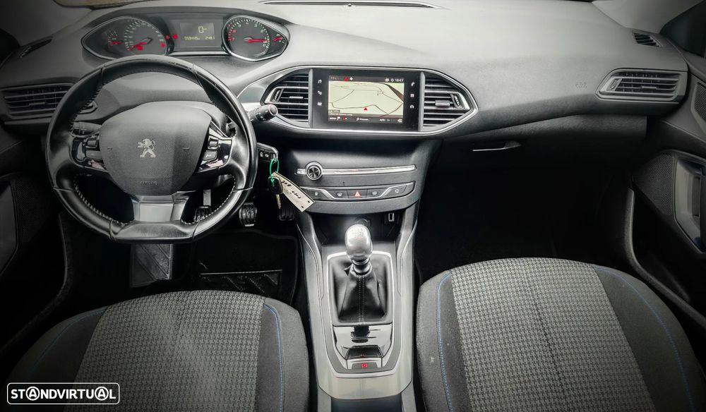 Peugeot 308 1.2 PureTech Allure Pack - 13