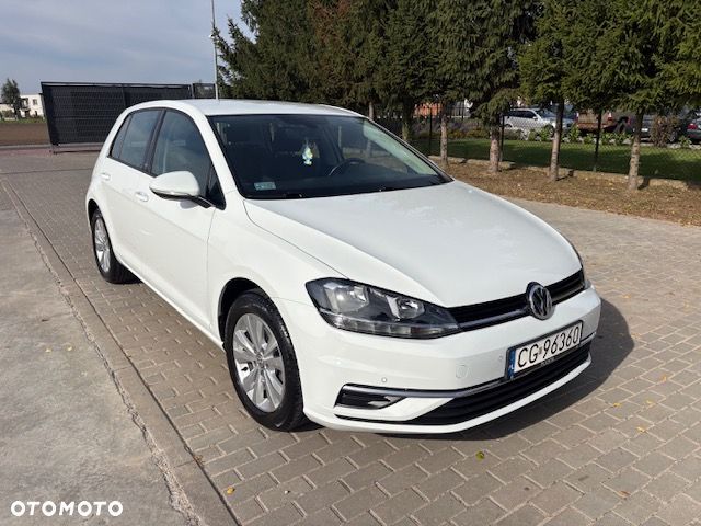 Volkswagen Golf - 1