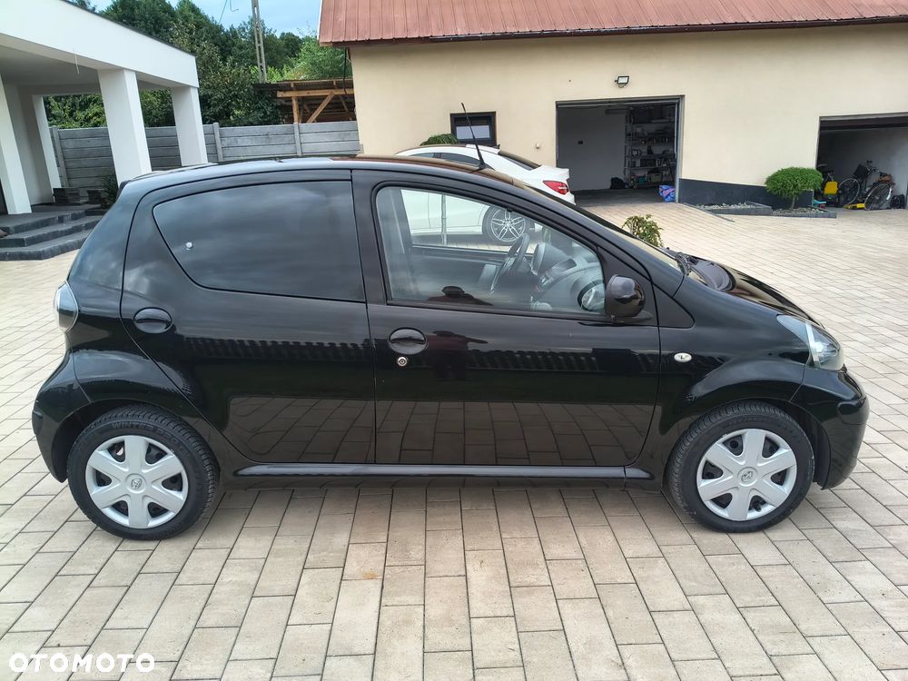Toyota Aygo - 8
