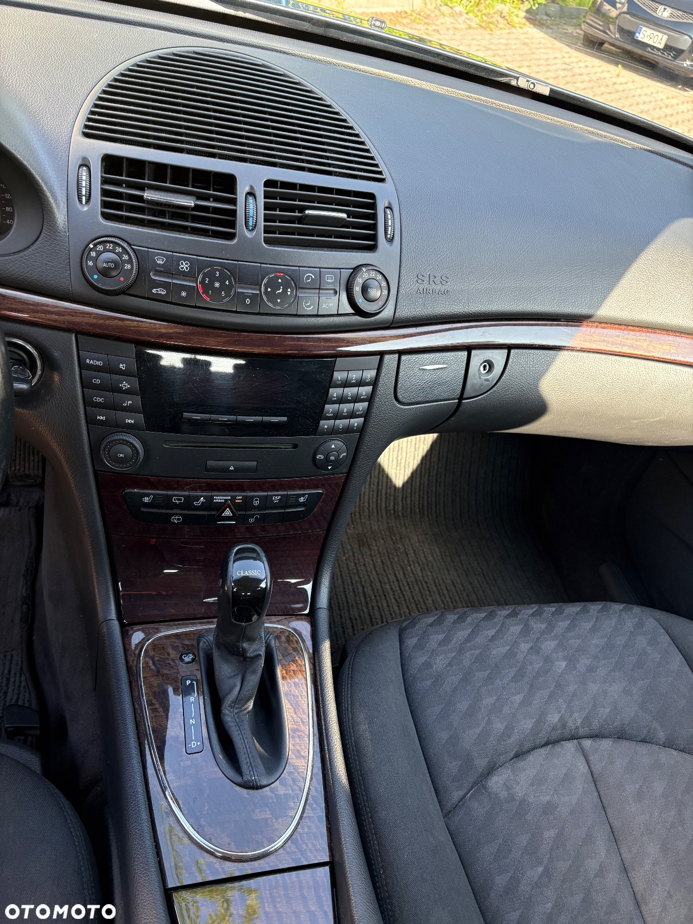 Mercedes-Benz Klasa E 220 T CDI Automatik Classic - 6