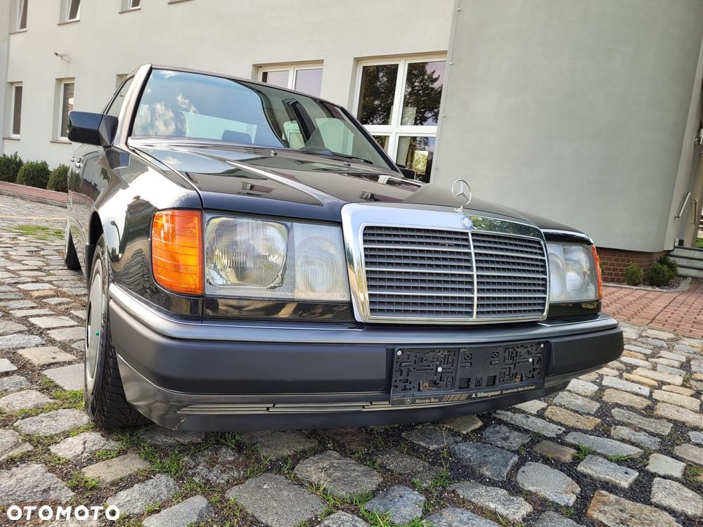 Mercedes-Benz 280 - 5