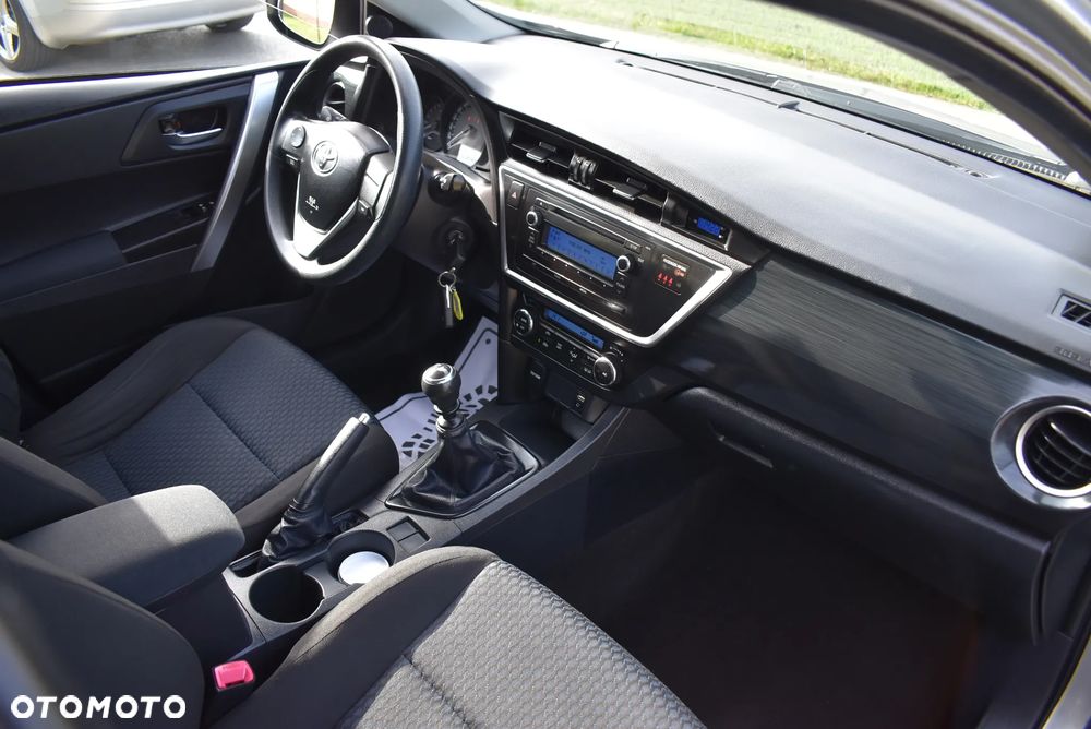 Toyota Auris - 28