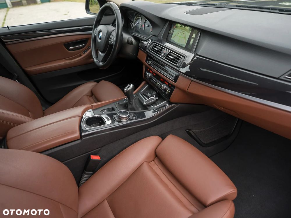 BMW Seria 5 525d Modern Line - 33