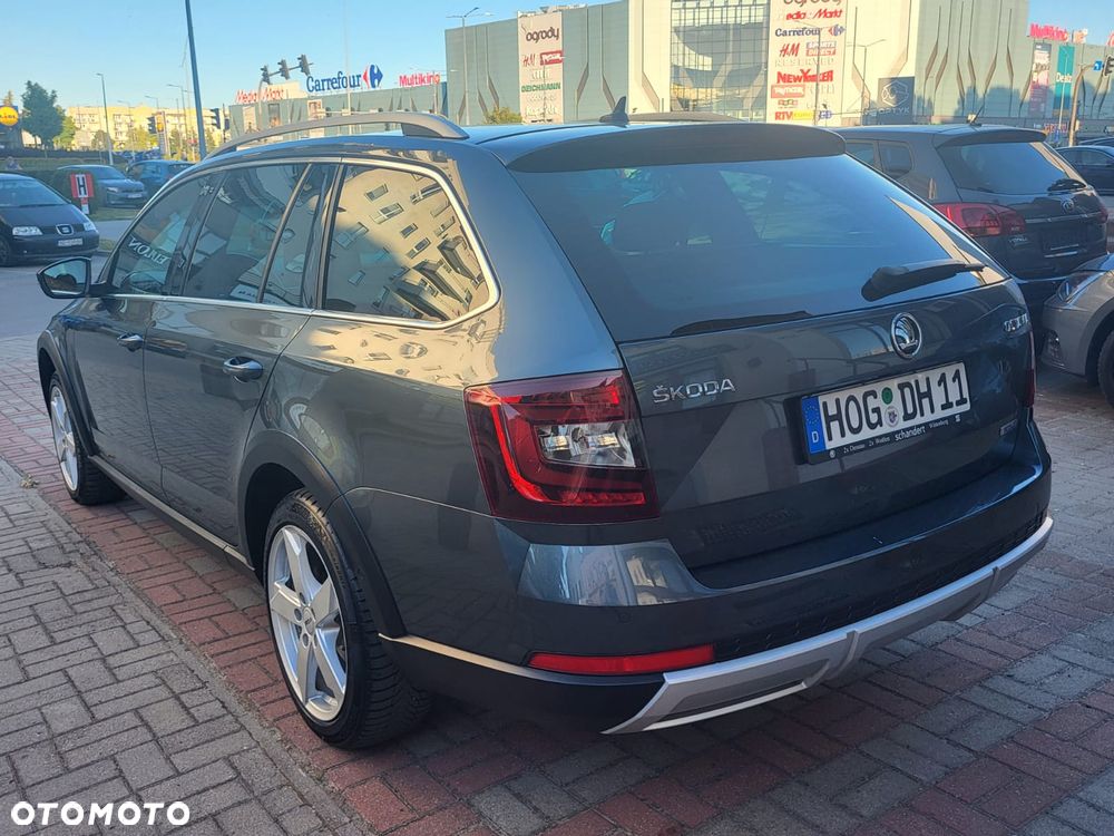 Skoda Octavia Scout 2.0 TDI 4x4 DSG - 6