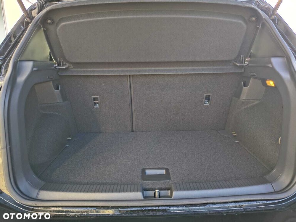 Volkswagen T-Cross - 28