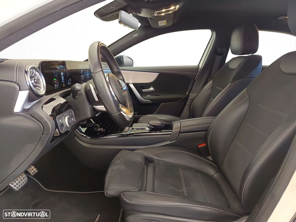 Mercedes-Benz A 250 Limousine e AMG Line - 10