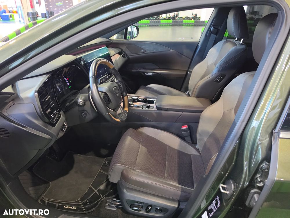 Lexus Seria RX 350h E-Four HEV Luxury Mark Levinson - 37