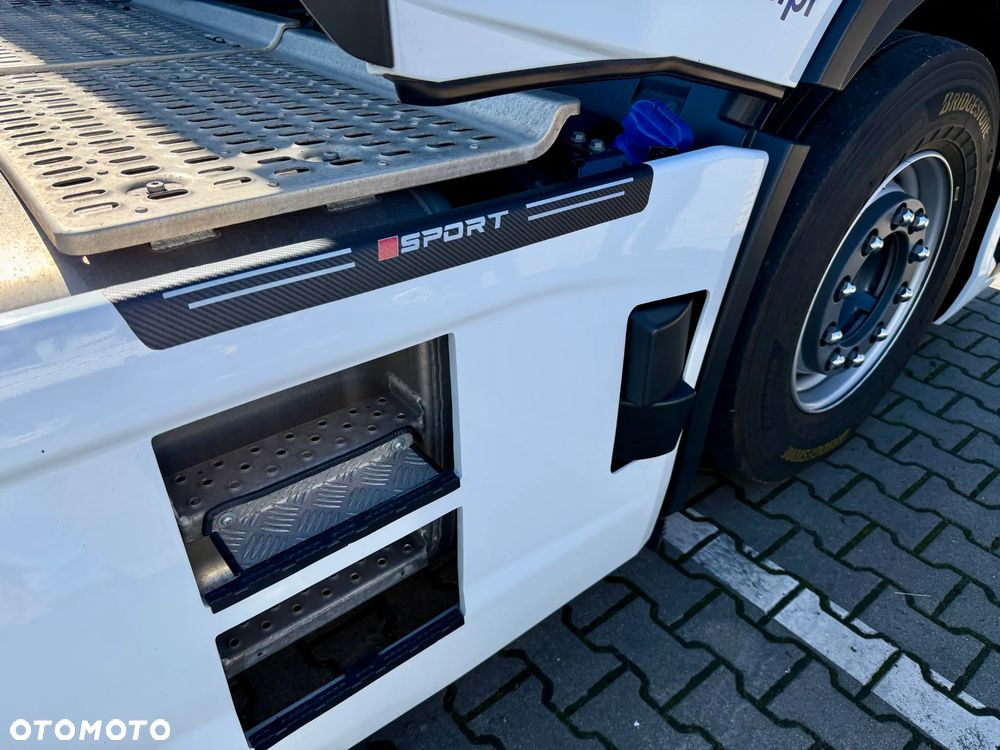 Iveco S-Way - 12