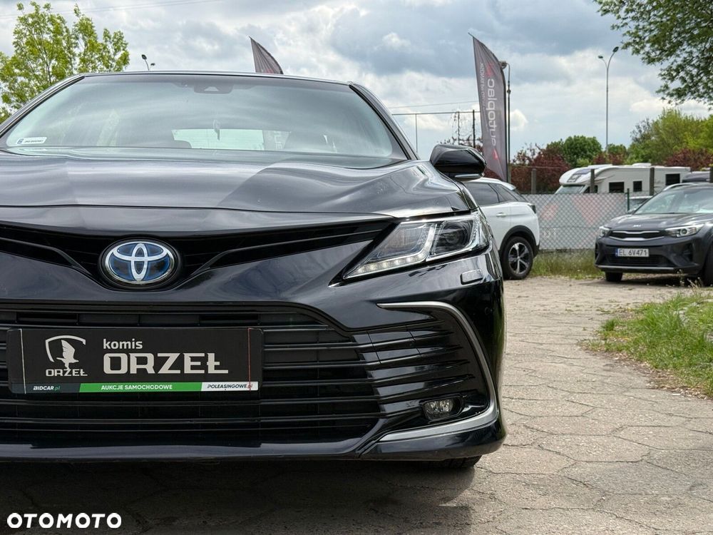 Toyota Camry - 32