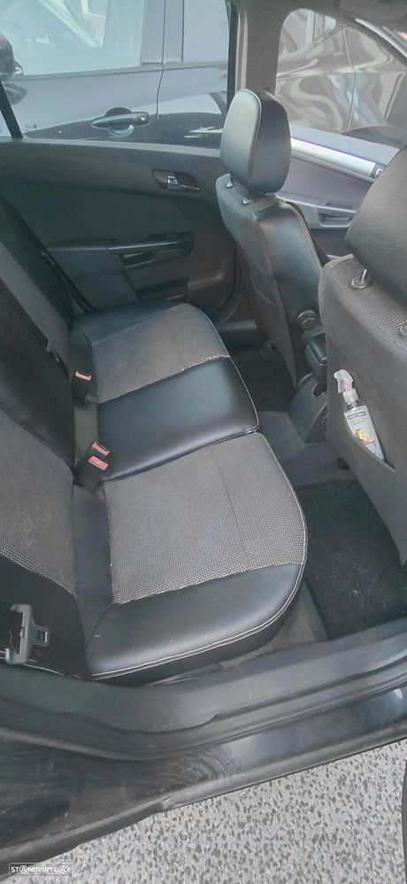 Opel Astra - 16