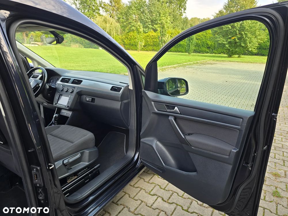 Volkswagen Caddy Maxi 2.0 TDI Comfortline DSG - 20