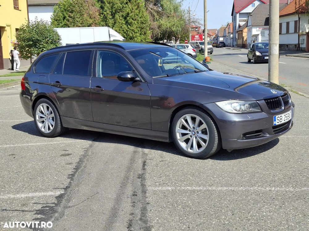 BMW Seria 3 318d DPF Touring - 2