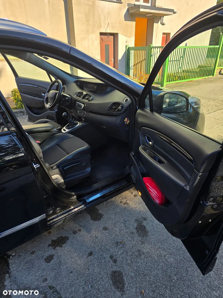 Renault Grand Scenic - 16