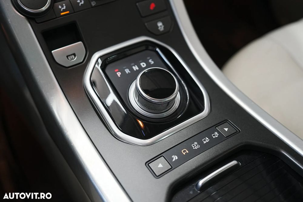 Land Rover Range Rover Evoque - 32