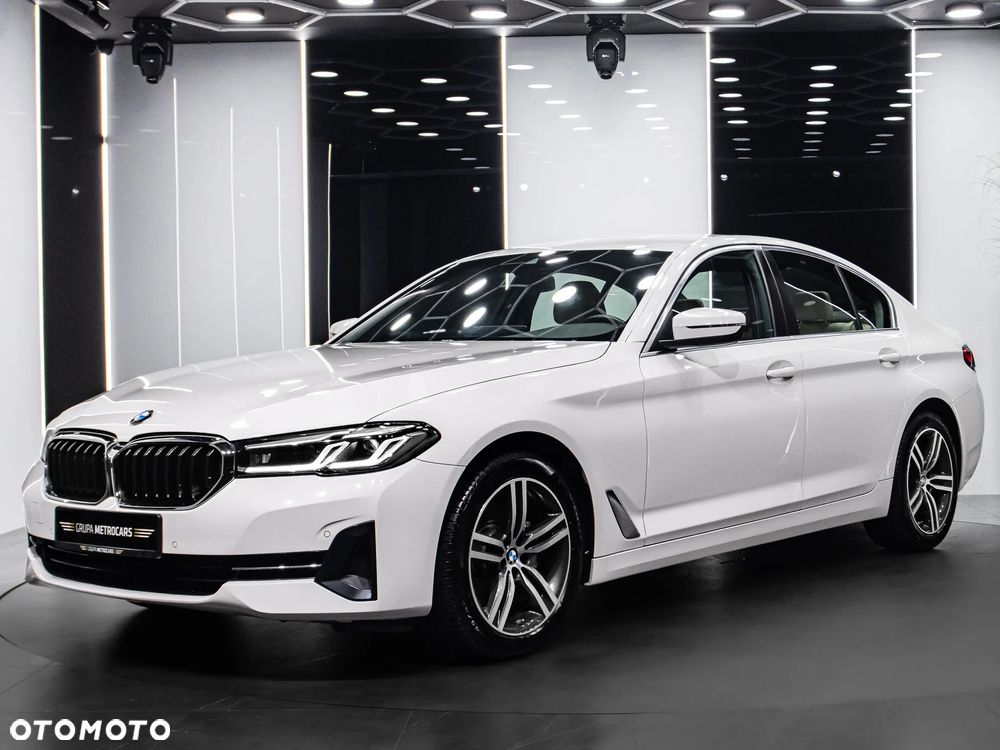 BMW Seria 5 520i mHEV - 2