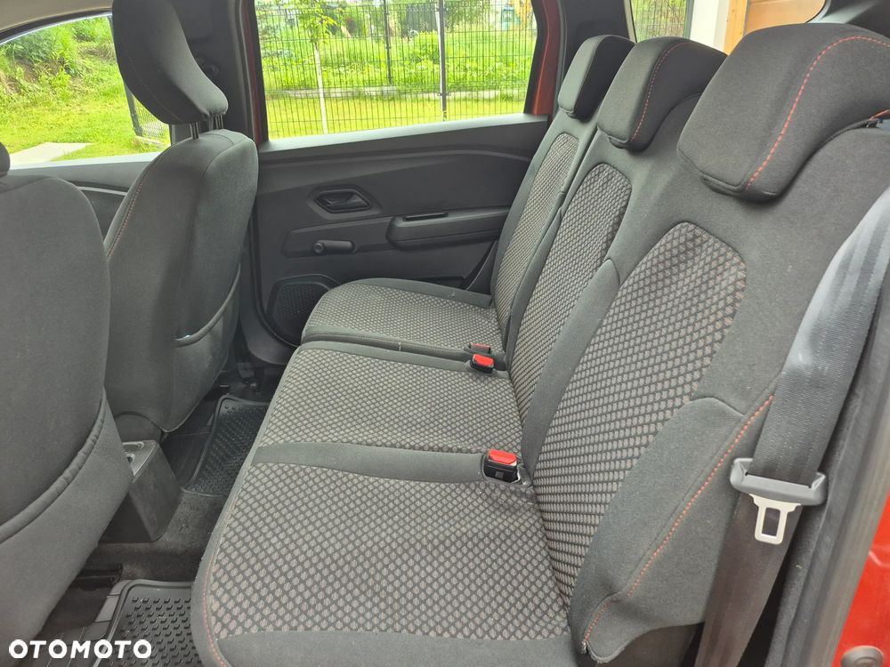 Dacia Jogger 1.0 TCe Essential 7os - 9