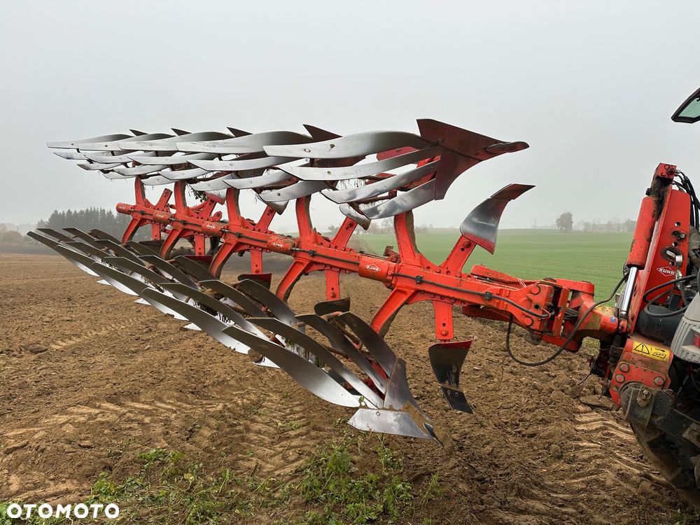 Kuhn Pług 5 skibowy obrotowy Kuhn Vari master 152 vario