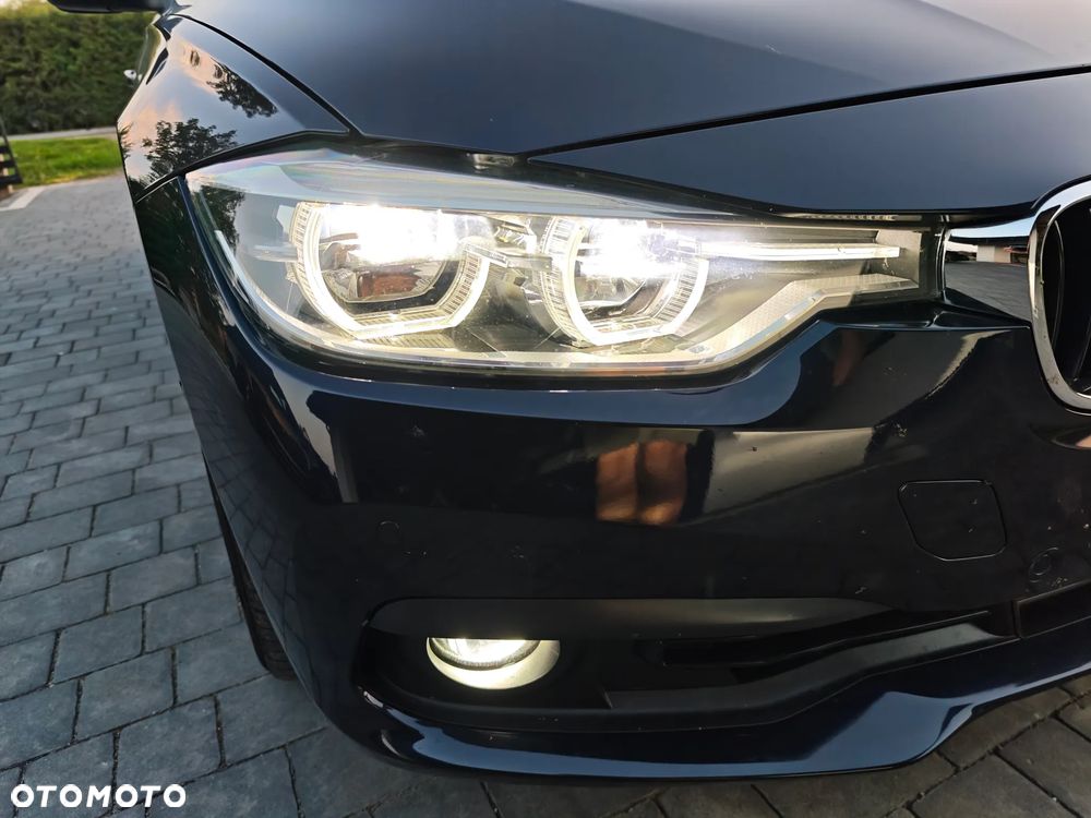 BMW Seria 3 330d Touring Sport Line - 17