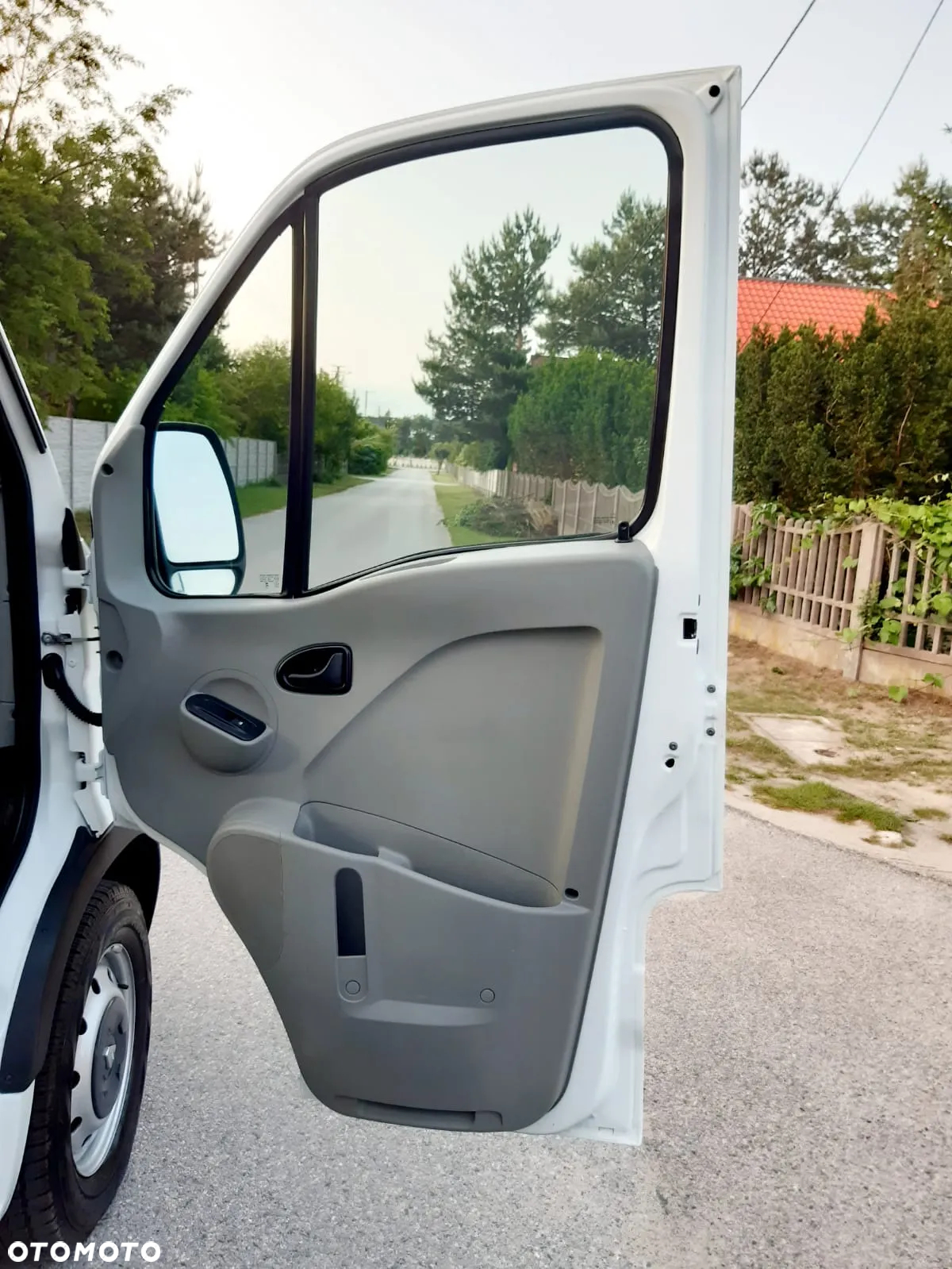 Renault Master . - 25