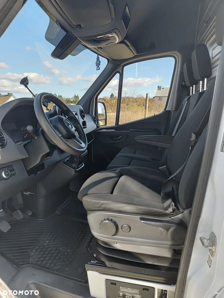 Mercedes-Benz SPRINTER - 10