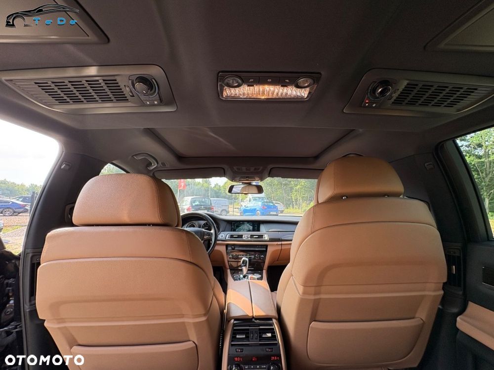 BMW Seria 7 750i L xDrive - 27