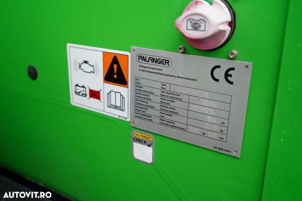 Palfinger Stivuitor / F3-253PX / Montat pe remorcă / Capacitate maximă de încărcare: 2500 kg / 3 m / 2021 / - 32