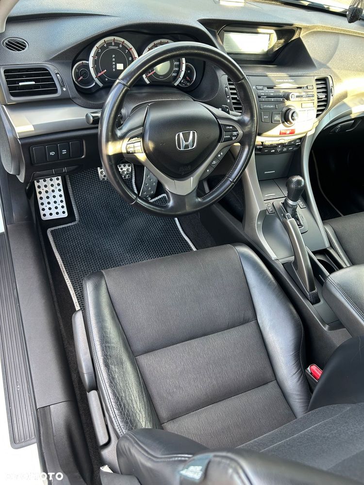 Honda Accord 2.4 Executive - 26
